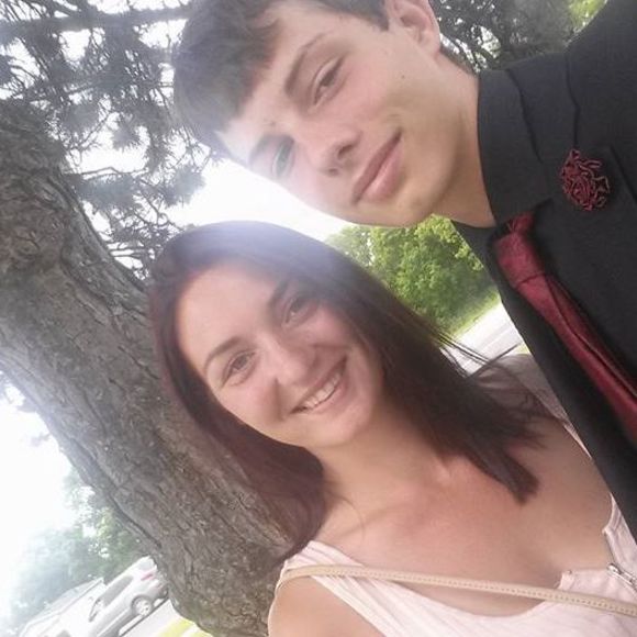 Meet your Posher, Cy - Picture 1 of 1